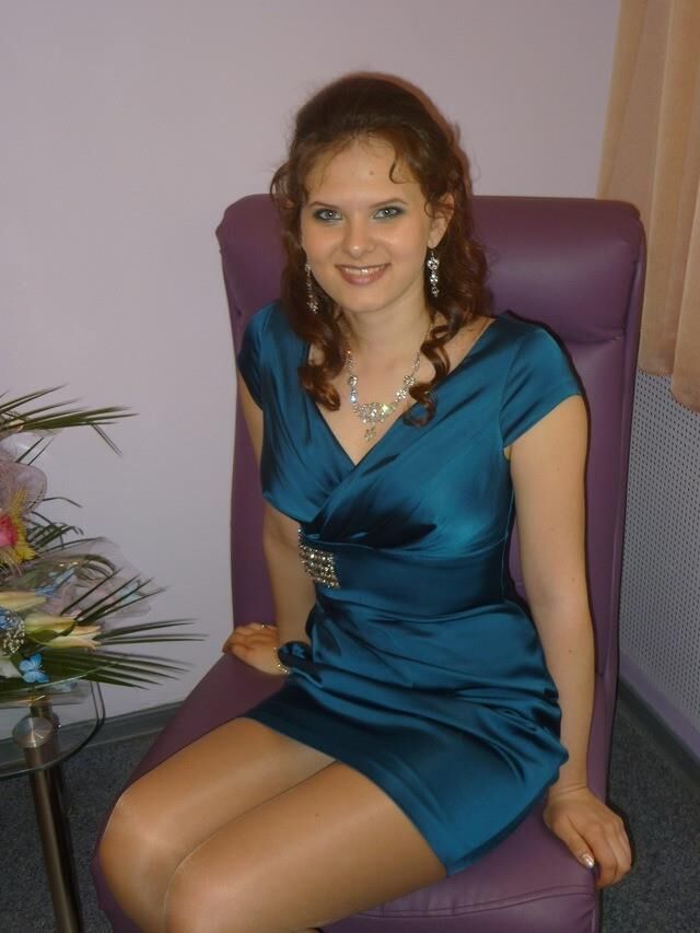Every girl should wear pantyhose 