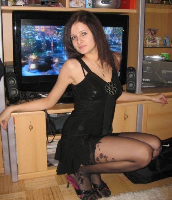 Every girl should wear pantyhose 