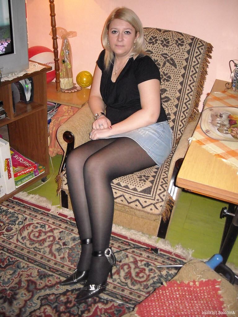 Every girl should wear pantyhose 