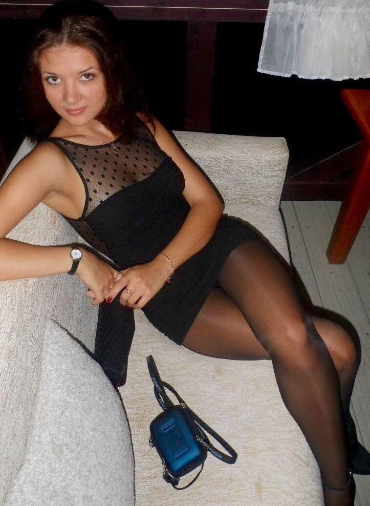 Every girl should wear pantyhose 