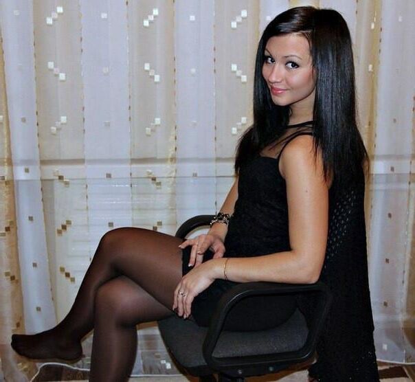 Every girl should wear pantyhose 