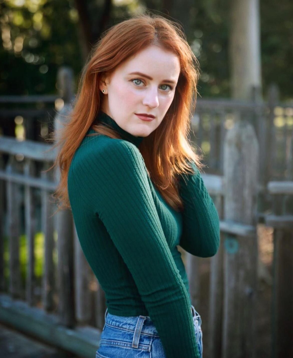 Redheads in green 