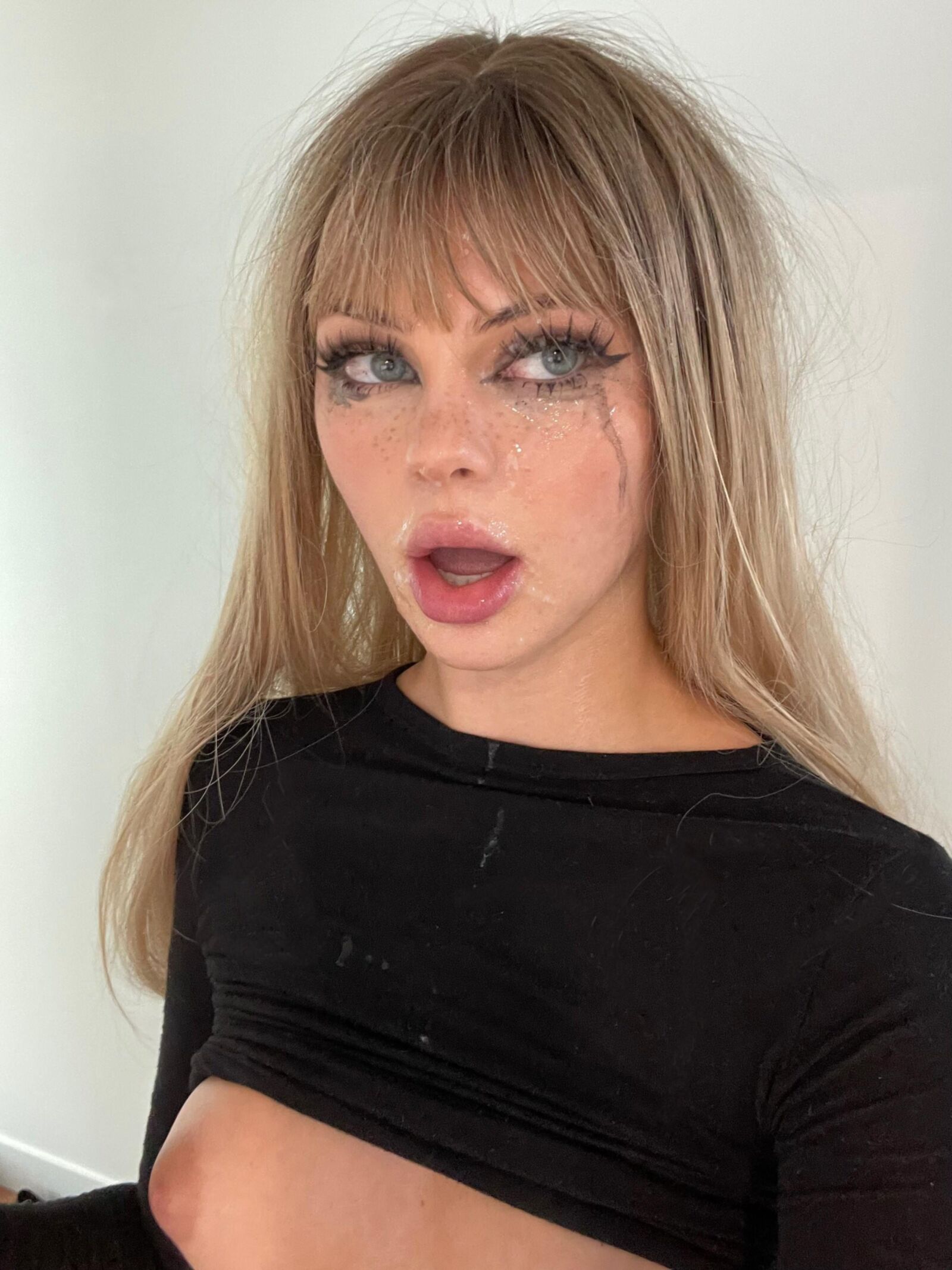 Social Queen Mila 