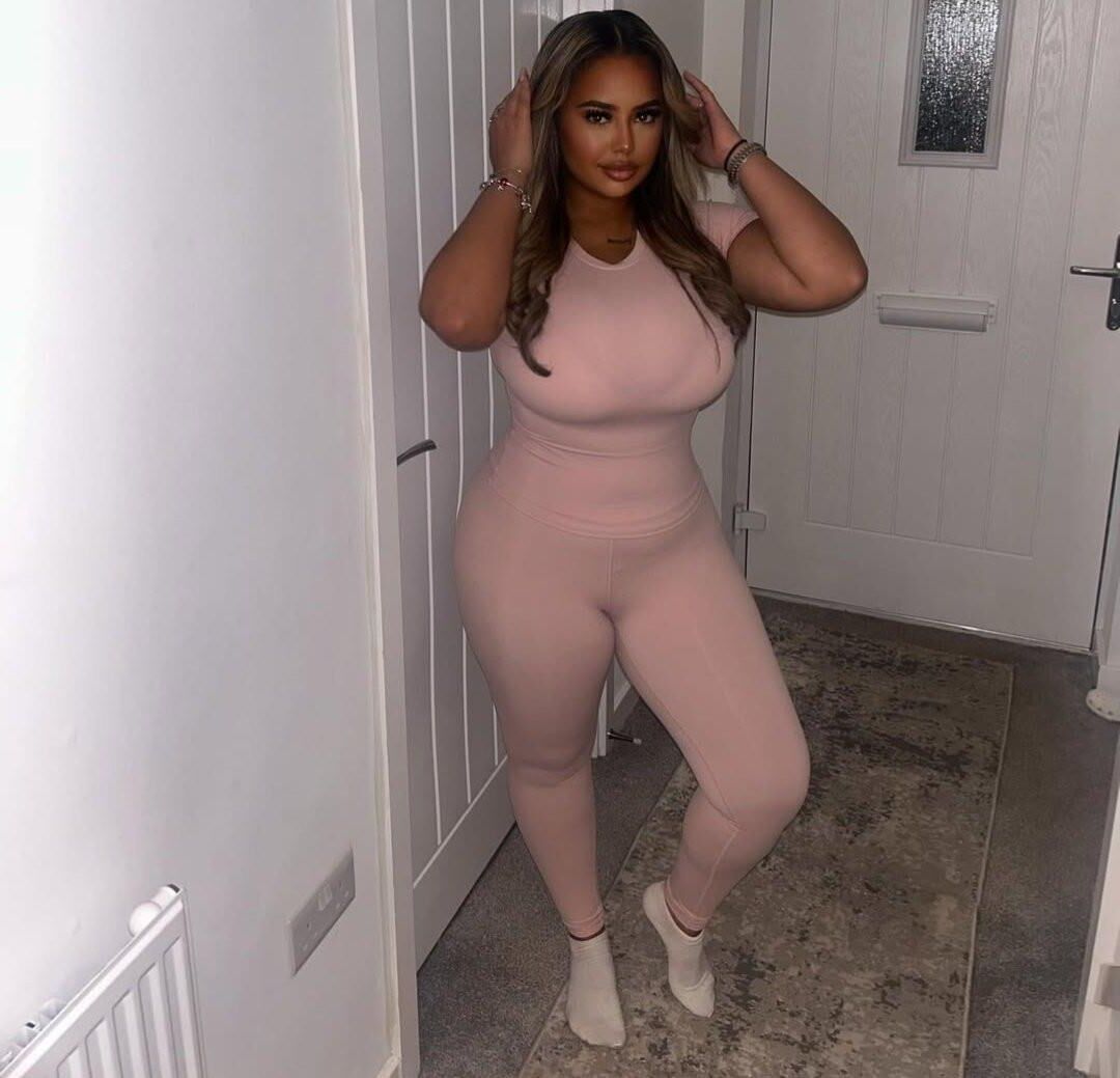 Girls in Pink 