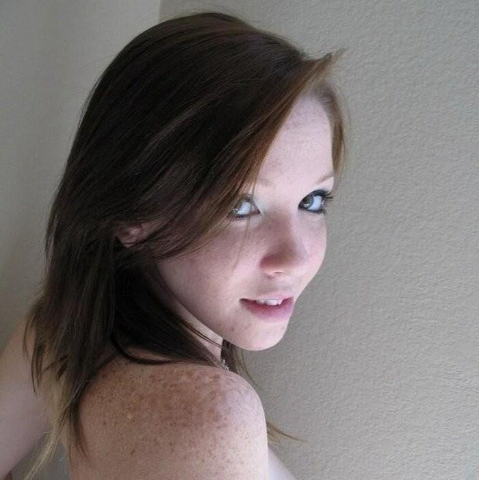 Faces Non Nude 