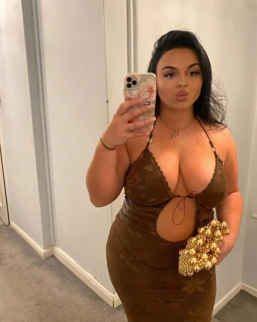 Hot Pieces (Sluts, Whores, Chavs etc) 