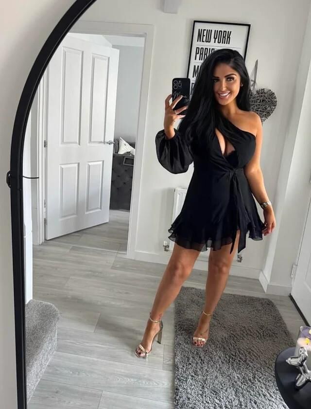 Girls in Black 