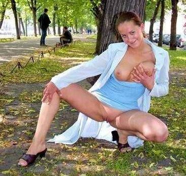 Nerdy girl outdoor 