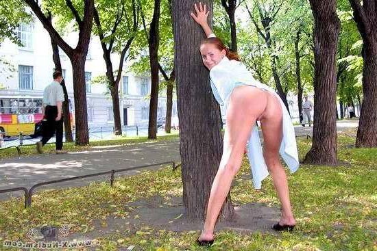 Nerdy girl outdoor 
