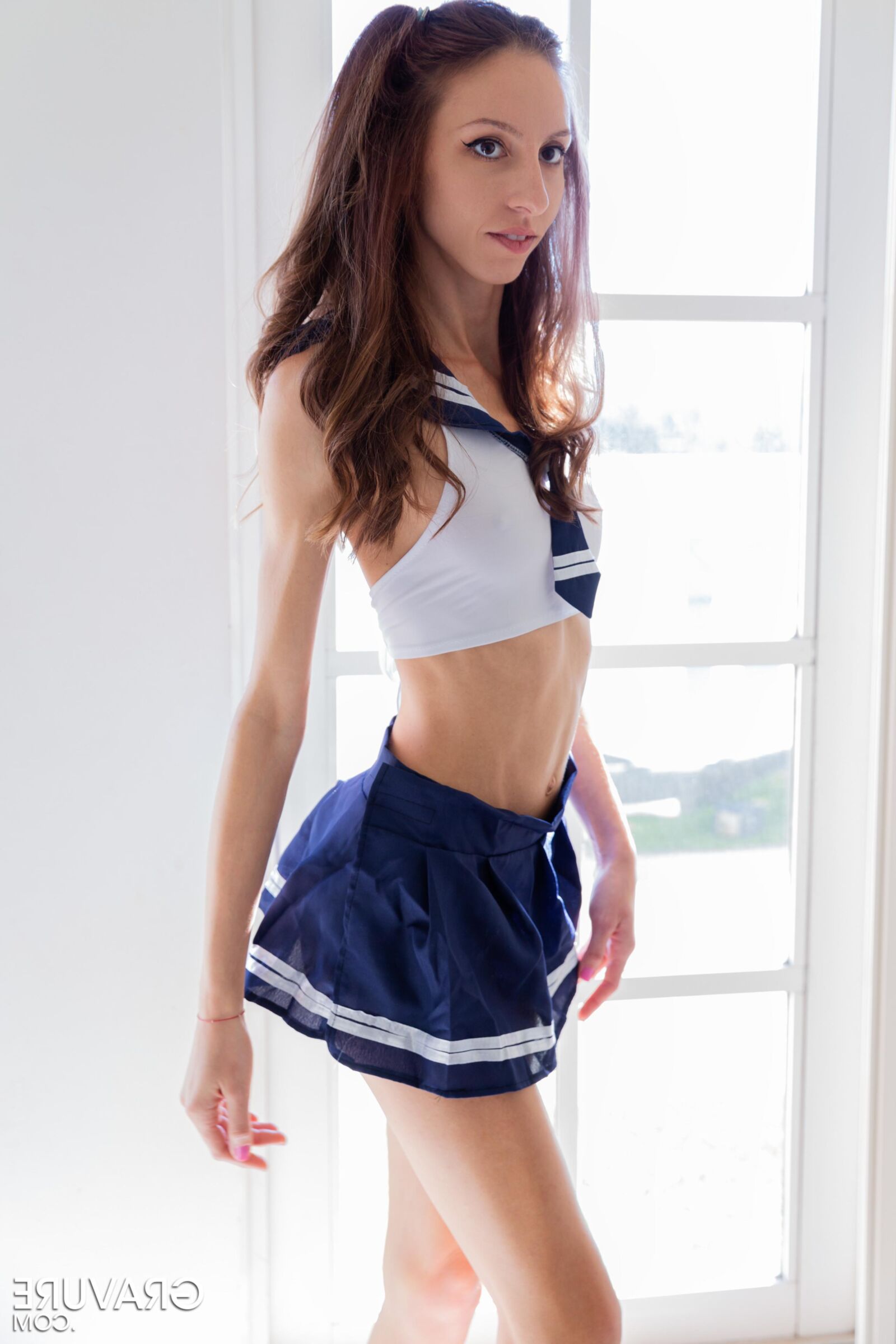 Modèle nude de gravure Emily Radulov Sailor Suit Nymphe