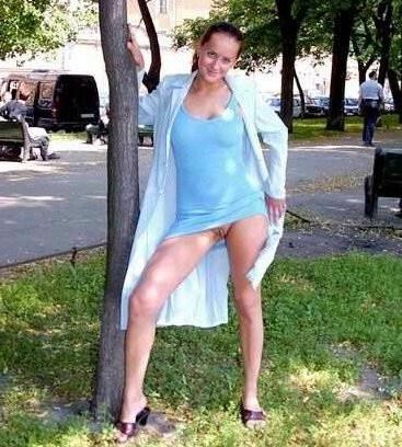 Nerdy girl outdoor 