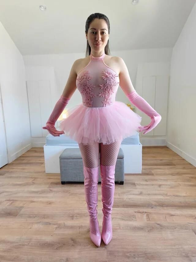 Wish I was this babe 