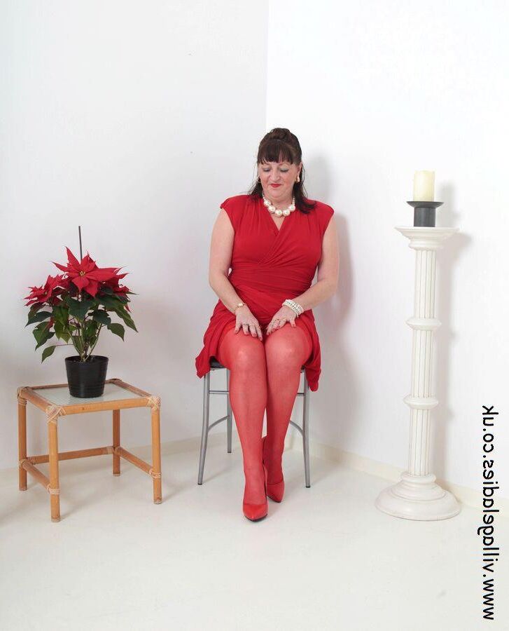 . Sophie Big older woman in red underwear
