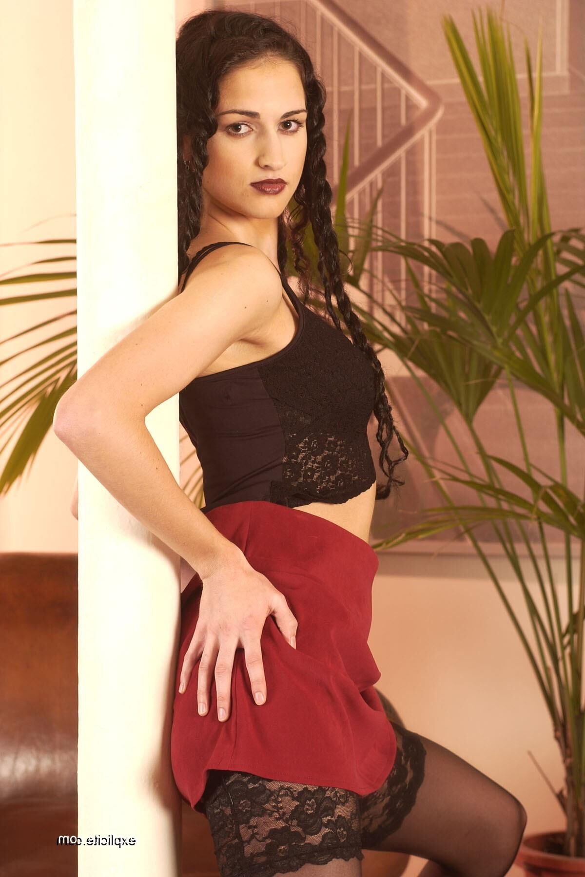 tease tizziana_strip