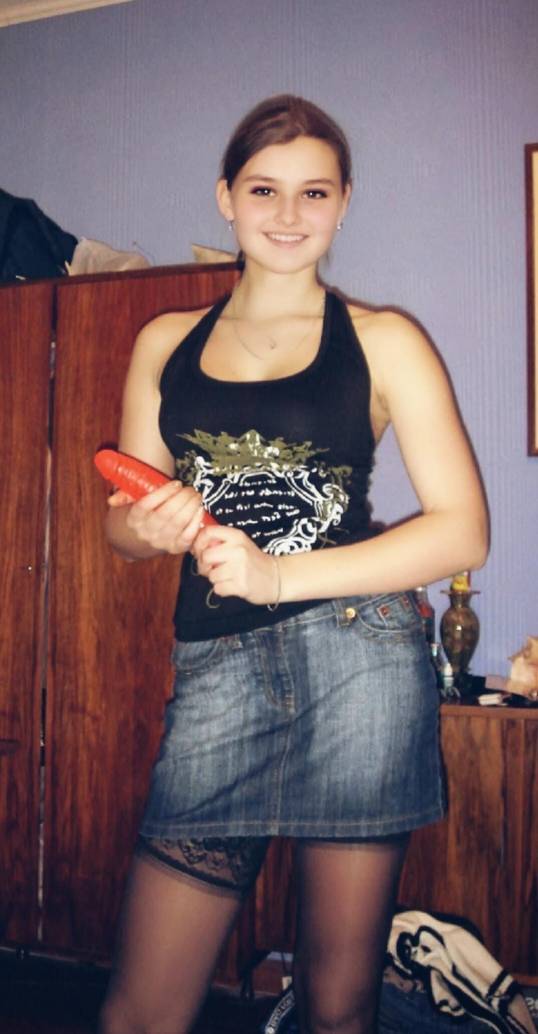 Foxywet in clothes not nude