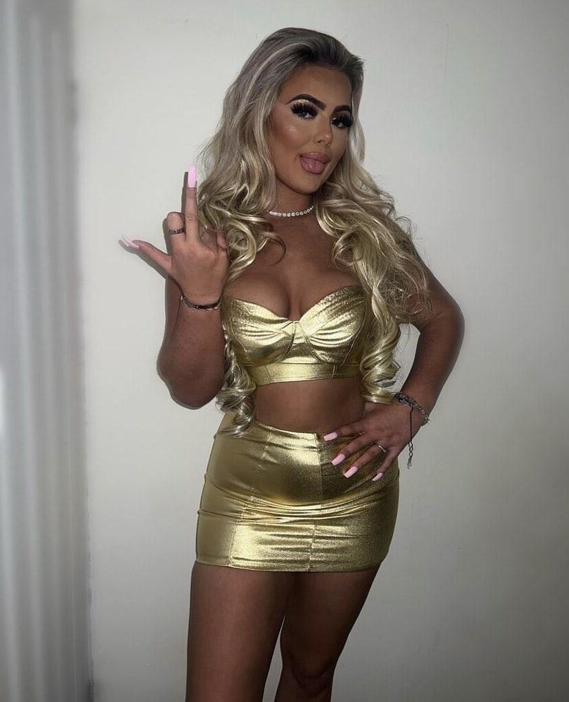 Hot Pieces (Sluts, Whores, Chavs etc) 
